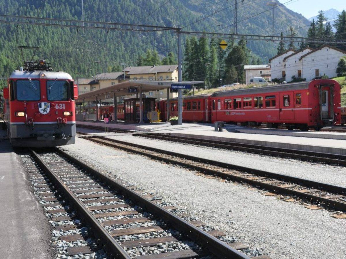 stazione di Pontresina (trenino rosso) stazione di Pontresina (trenino rosso)