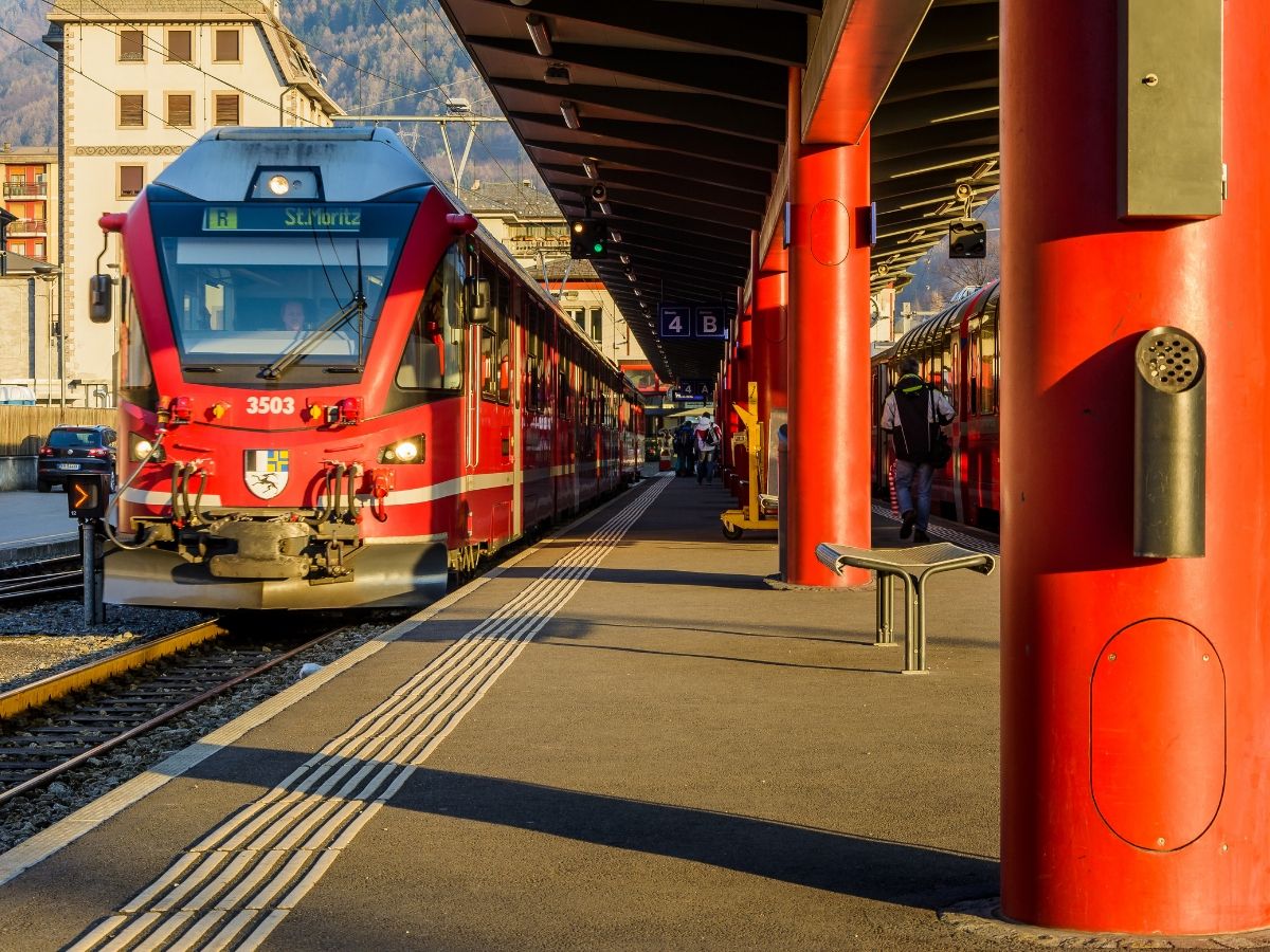 Il trenino rosso in stazione a Tirano