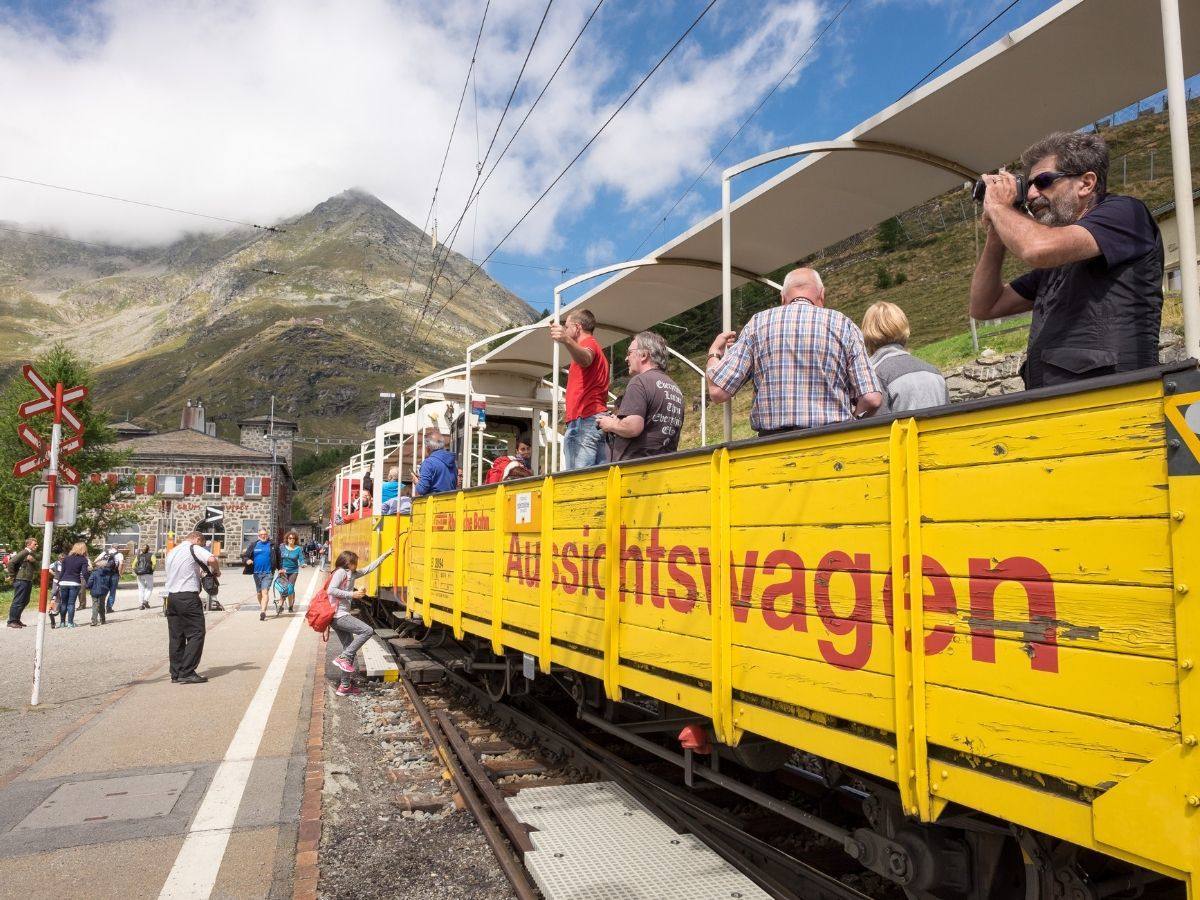 carrozza cabrio del trenino del Bernina