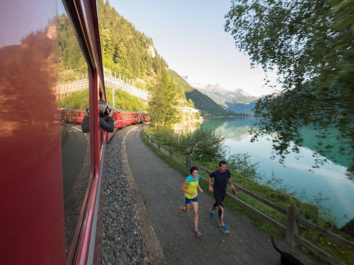 passeggiata intorno al lago di Poschiavo passeggiata intorno al lago di Poschiavo