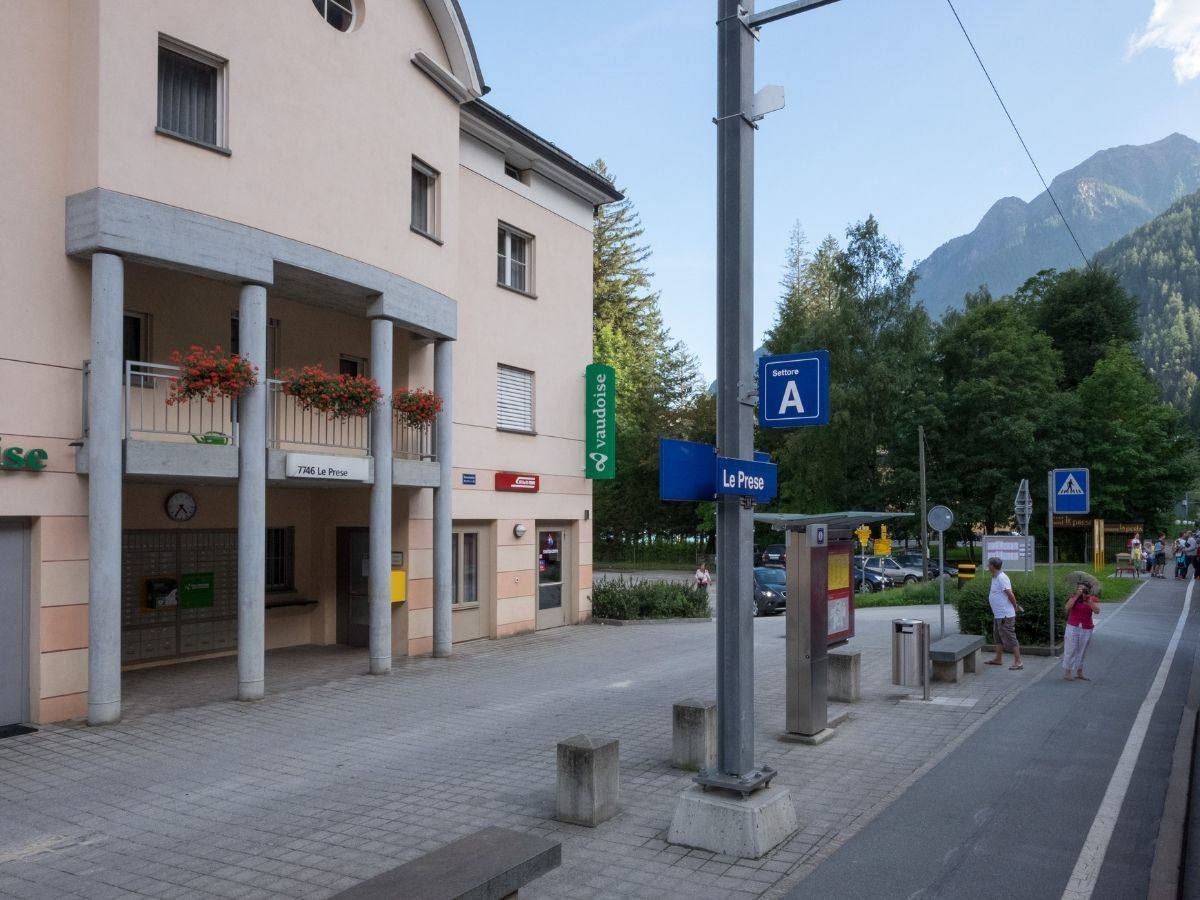 stazione di Le Prese (trenino del Bernina) stazione di Le Prese (trenino del Bernina)