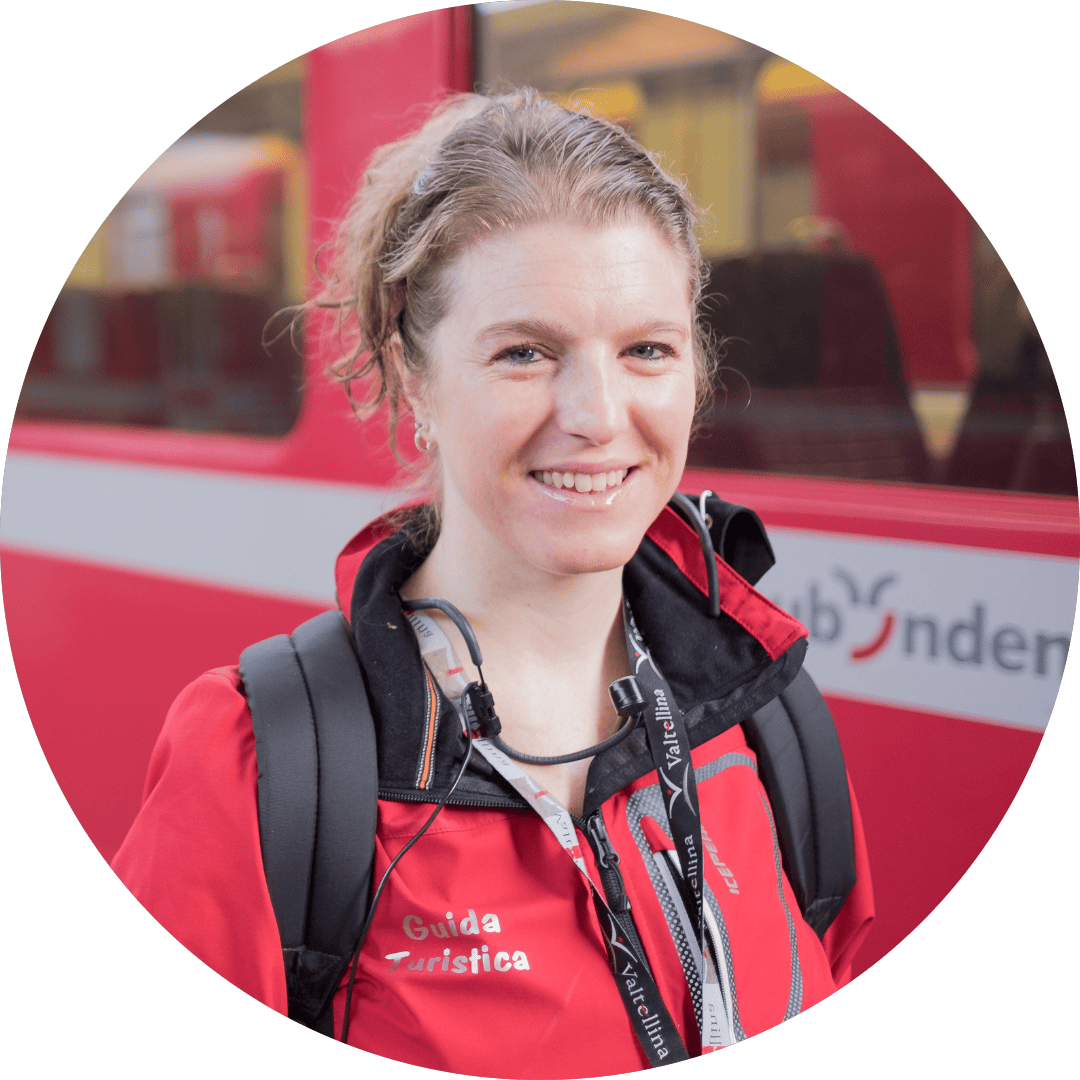 Francesca Macoratti - guida Trenino Rosso del Bernina Francesca Macoratti - guida Trenino Rosso del Bernina