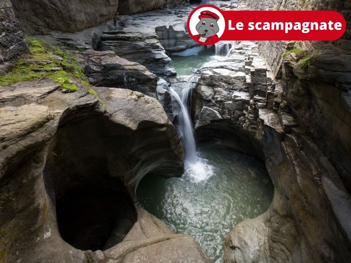 Le scampagnate di Happy - TREKKING ALLA SCOPERTA DELLE MARMITTE DEI GIGANTI Le scampagnate di Happy - TREKKING ALLA SCOPERTA DELLE MARMITTE DEI GIGANTI