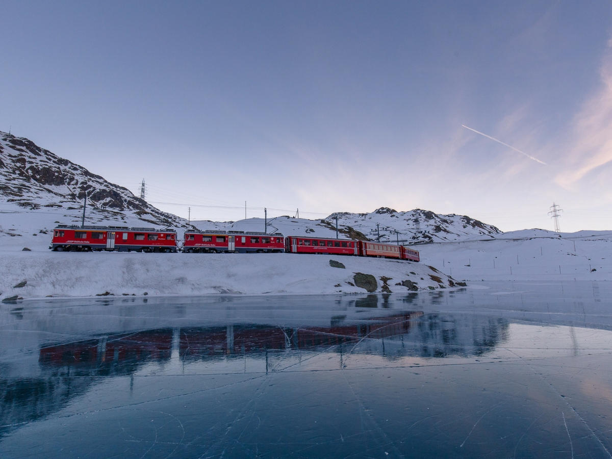 Ospizio Bernina e il suo lago Bianco
