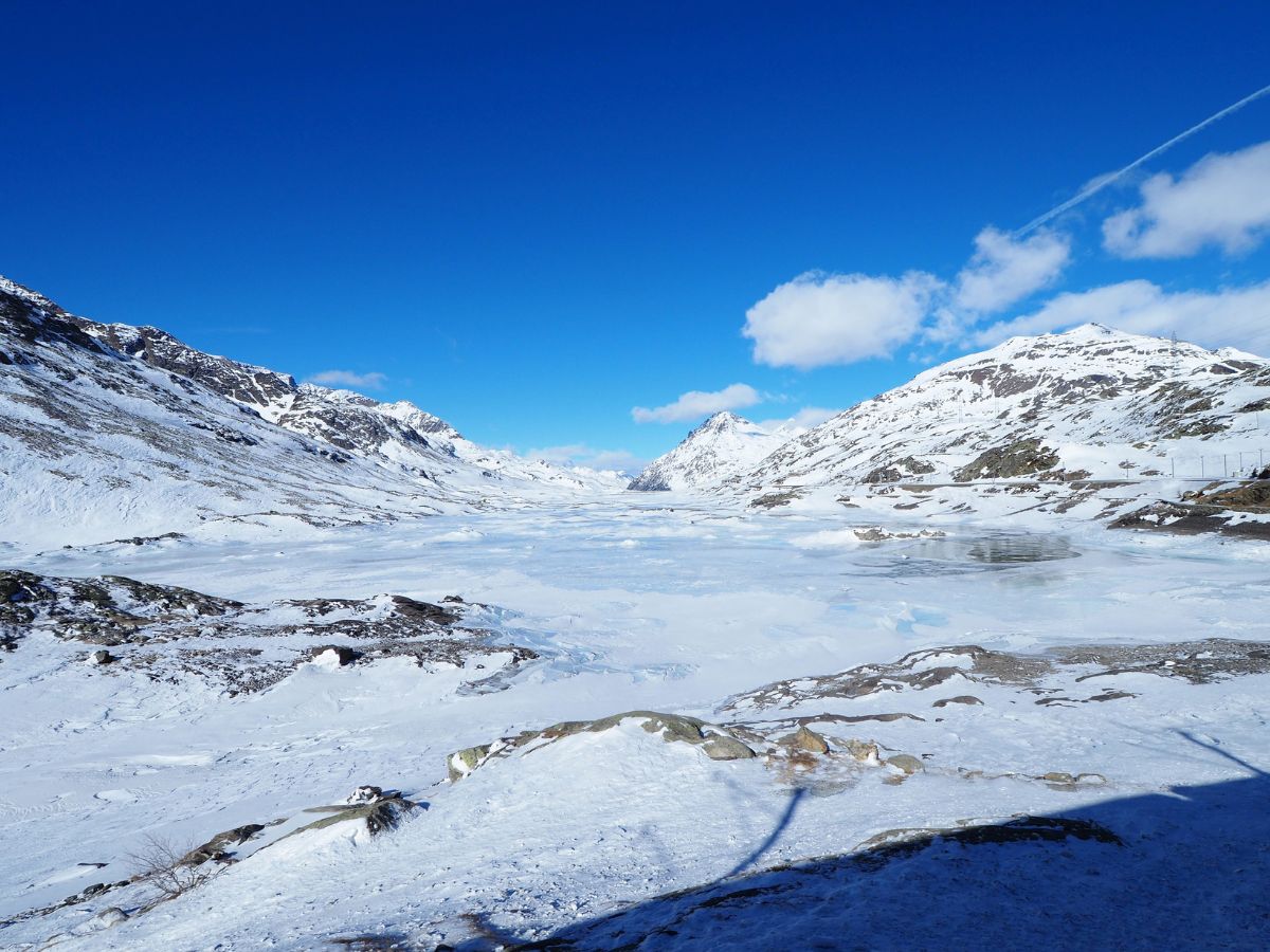 Una distesa di soffice neve ad alta quota