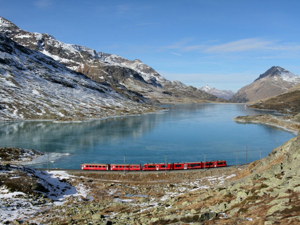 Trenino rosso e lago Bianco