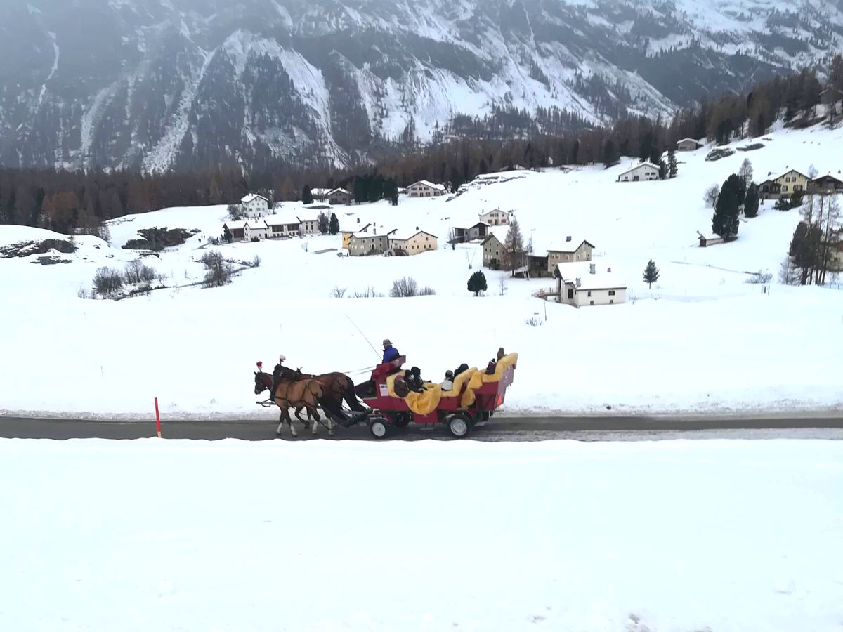 Slow tourism in Val Fex.jpg