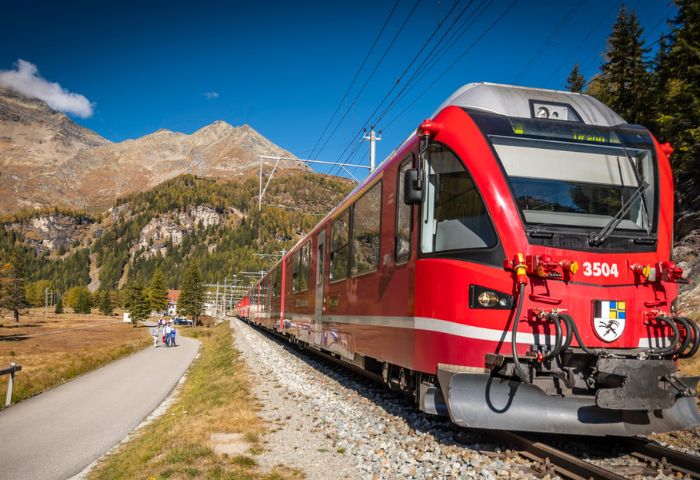 Visita a Cavaglia e alle Marmitte