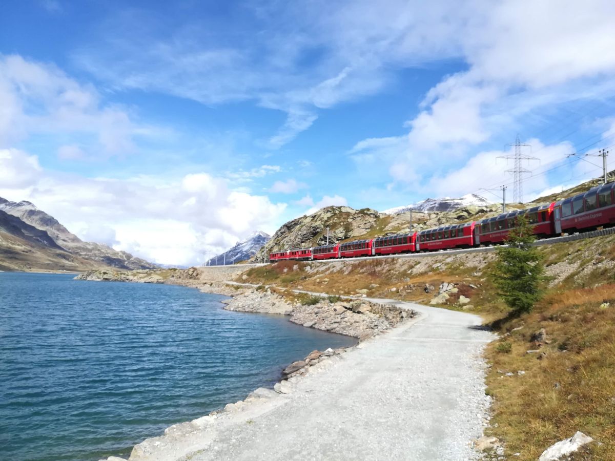 Lago Bianco ad Ospizio Bernina