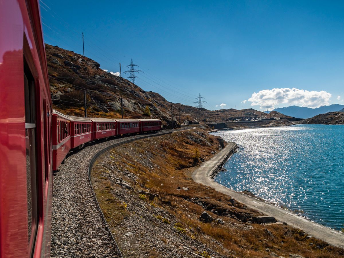 Tour guidato a bordo del trenino rosso